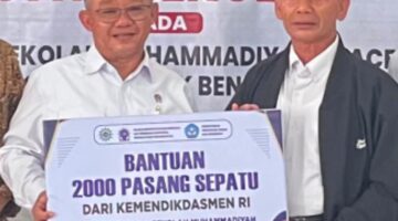 Ketua Muhammadyah Aceh A. Malik Musa Sambut Menteri Pendidikan RI di Aceh, 2.000 Sepatu untuk Anak Korban Banjir Disalurkan